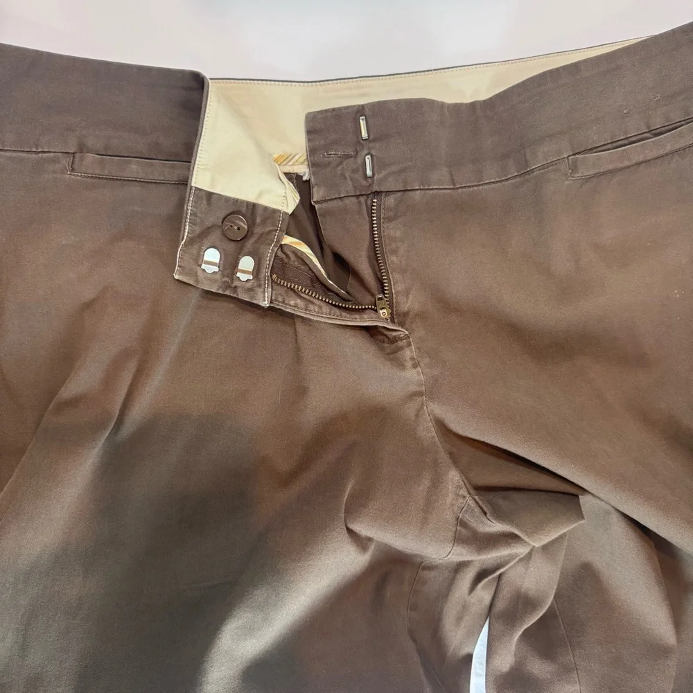 Avenue Brown Women's Capris, Size 16 - Picture 7 of 11